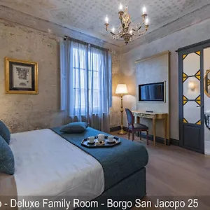 Soggiorni D'arte Centro Storico Accanto A Ponte Vecchio Appartamento